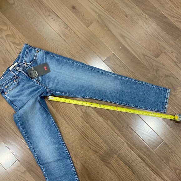 Levi’s Wedgie Icon - Picture 7 of 8